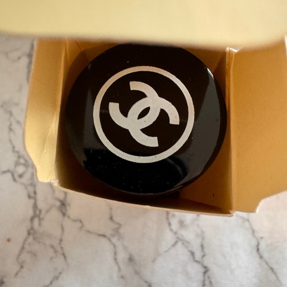 Sold out Chanel Kabuki Brush - Picture 3 of 5